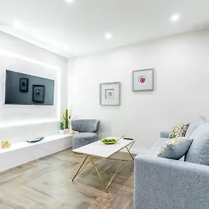 apt-modern-pet-friendly-chinatown.niagara-fallshotels.com/