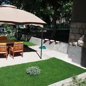 garden-apartment-vanya.splithotels.org/