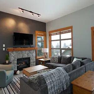 Beautifully Renovated, Fantastic Views In Out 3 Beds - Mountain Star Holiday home