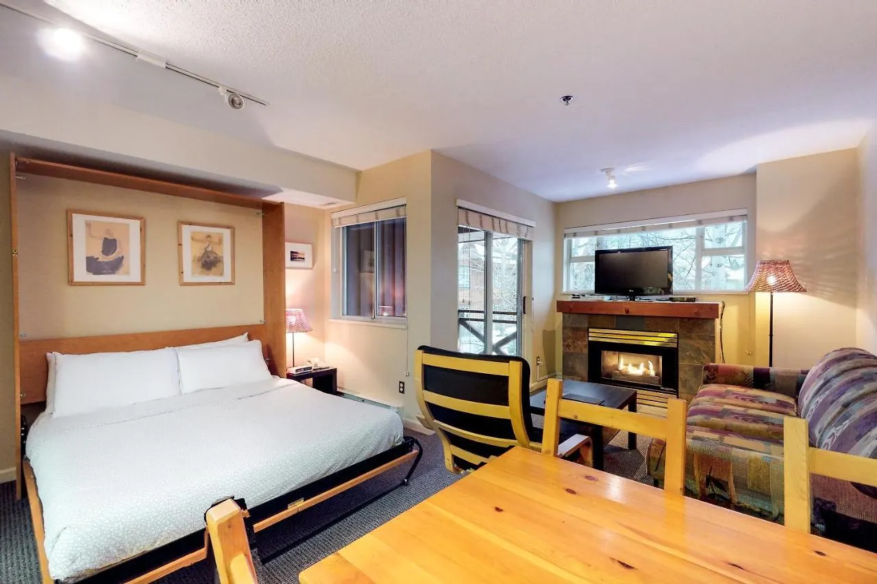 Apartment Marketplace Lodge Whistler Canada