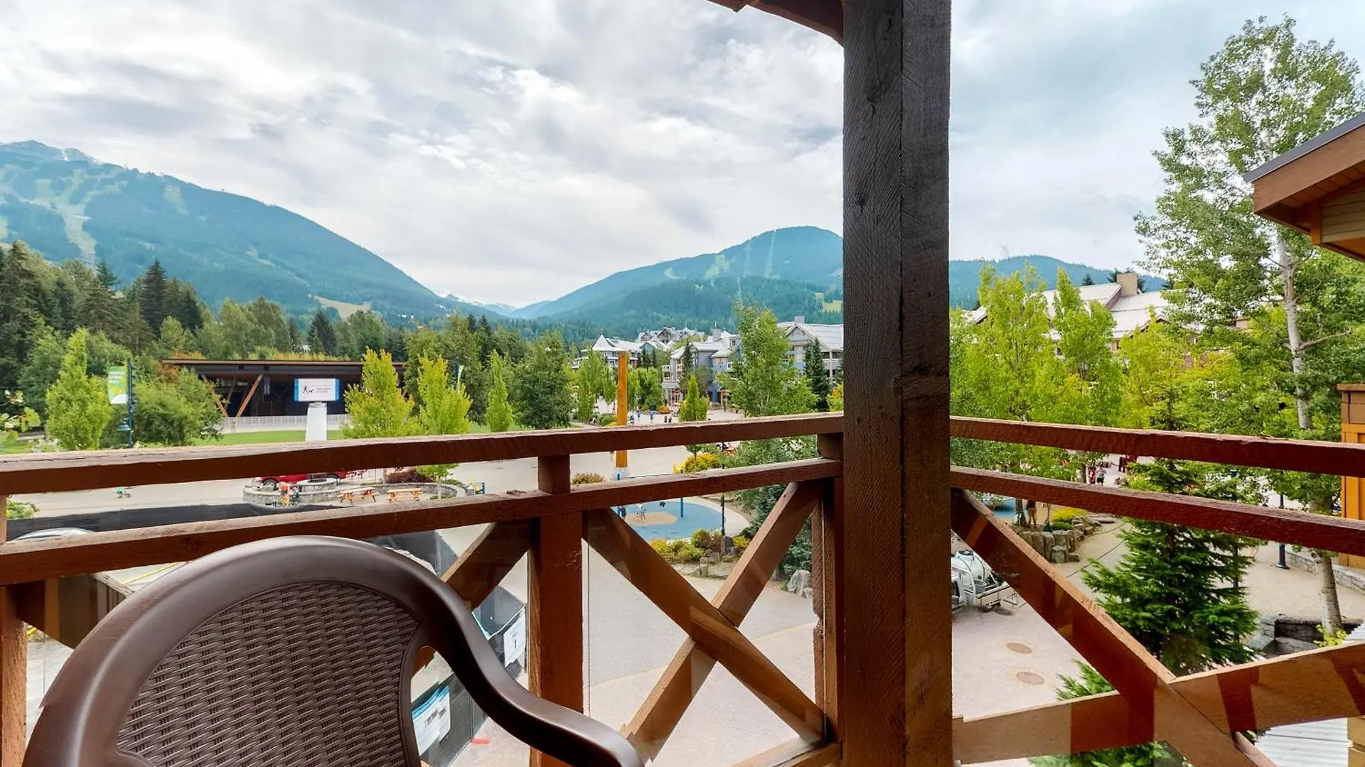 Apartment Marketplace Lodge Whistler Canada